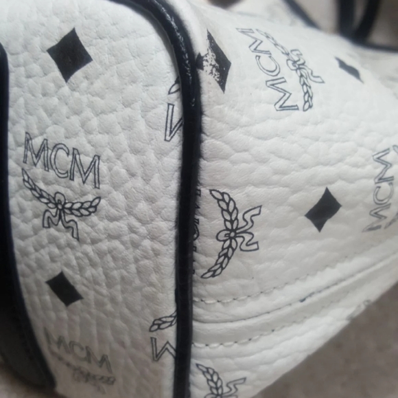 SOLD NOT AVAILABLE Authentic MCM Tote and pouch - Picture 11 of 16